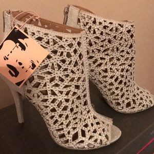 Zigi soho Sliver Bootie with Crystals